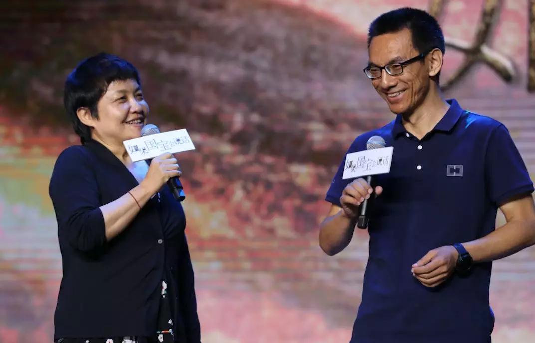 总导演徐欢（左）与主创对话