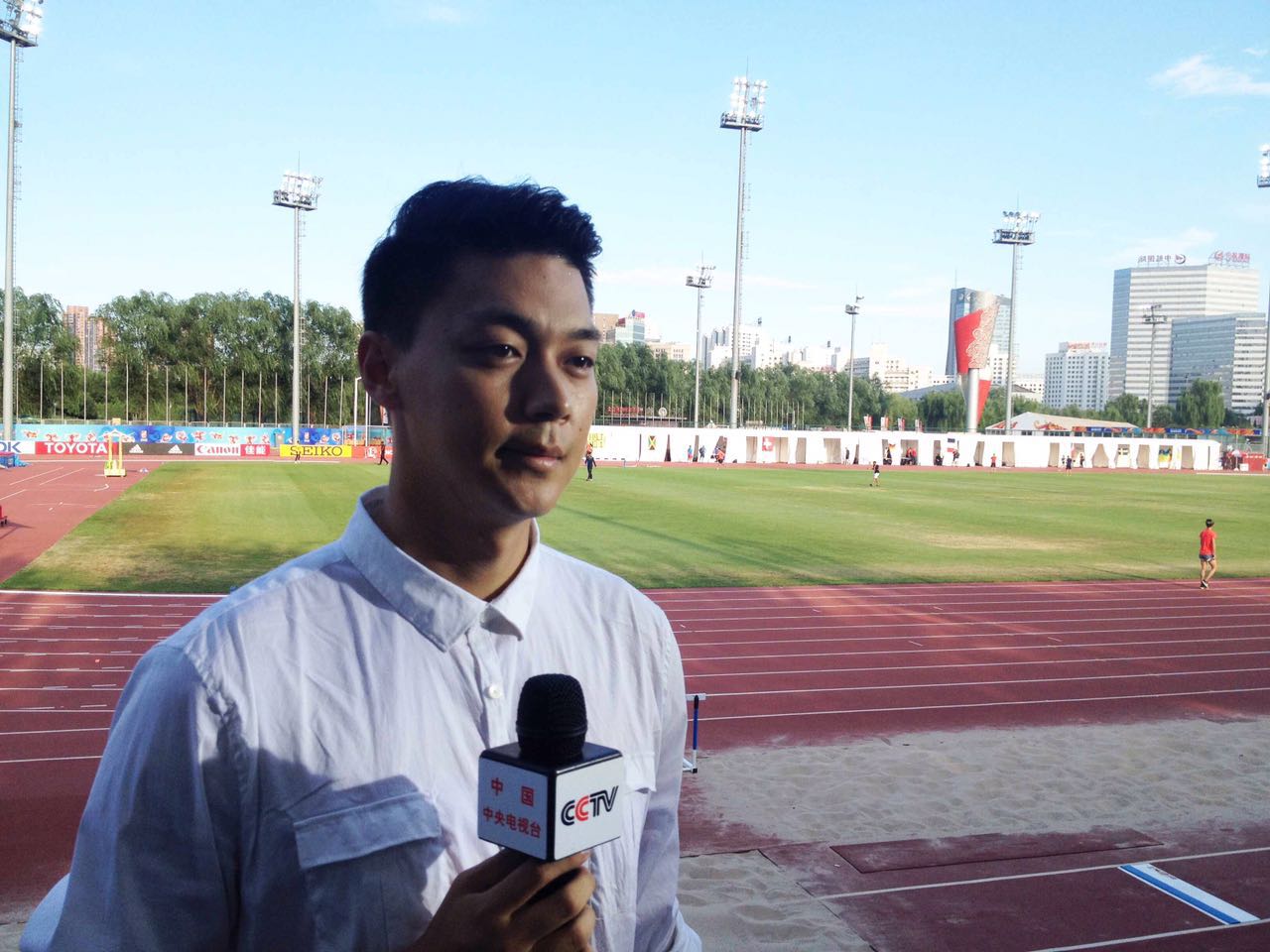 央视记者冯旭本届世锦赛中,刘翔等一批中国田径名宿受邀担任世锦赛